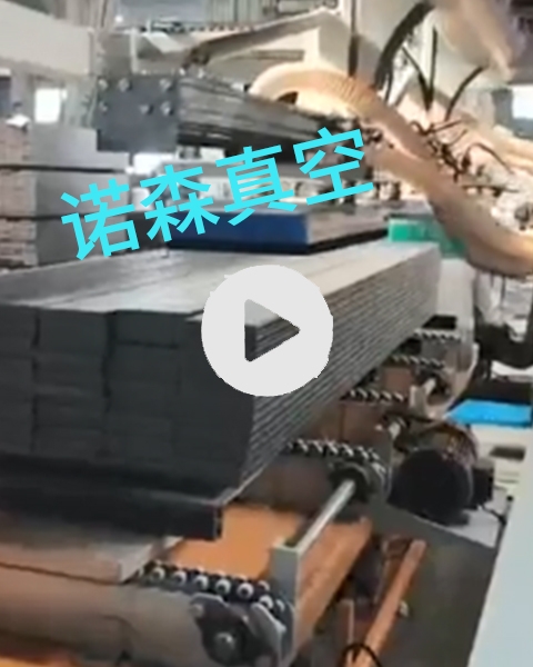 海綿吸具抓取木塑地板！快捷方便